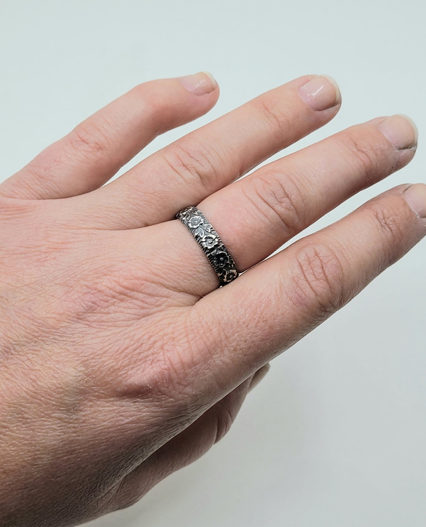 Floral Patterned Ring Band-R8-13