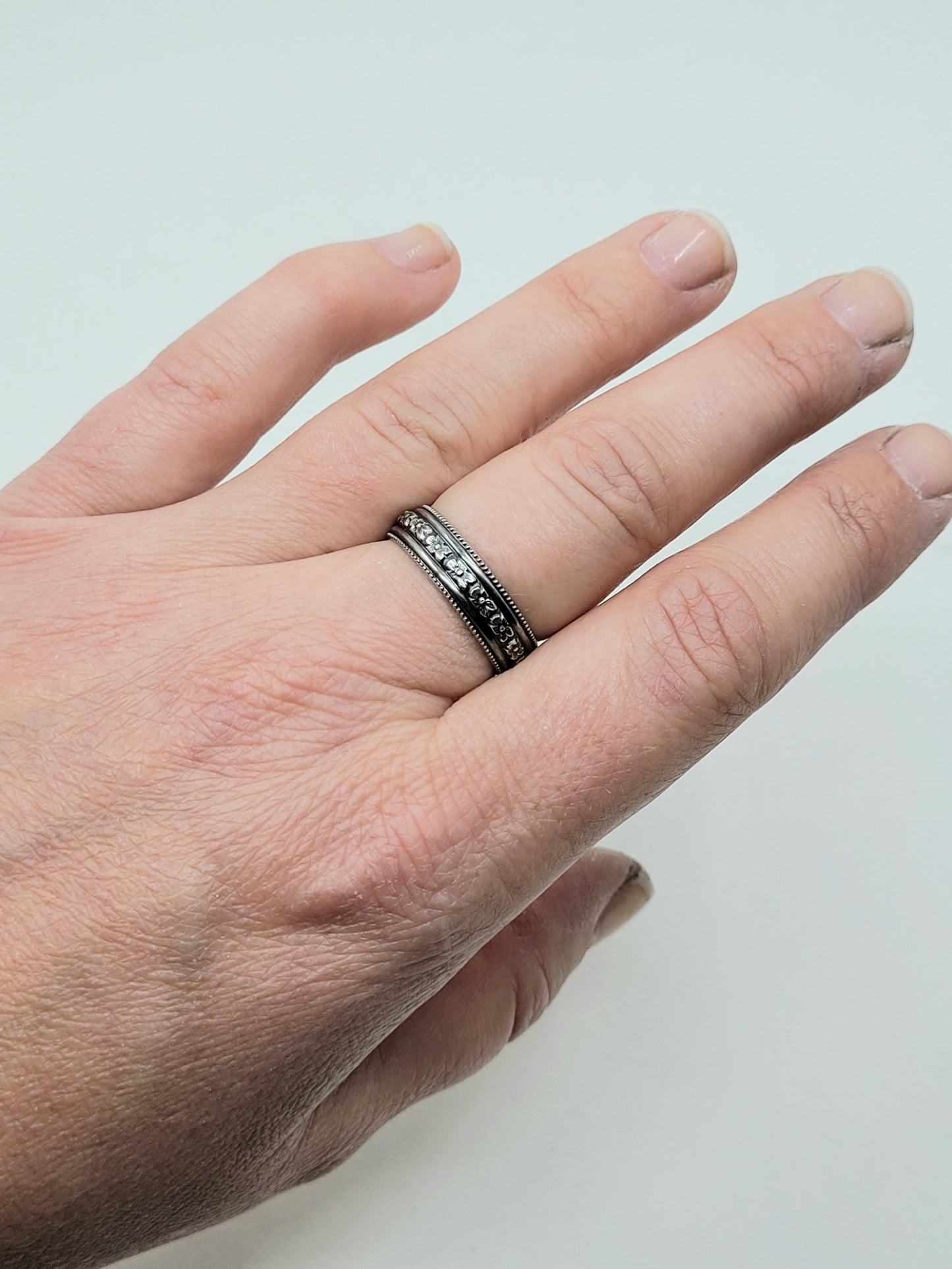 Flowers & Lines Patterned Ring Band-R9-13